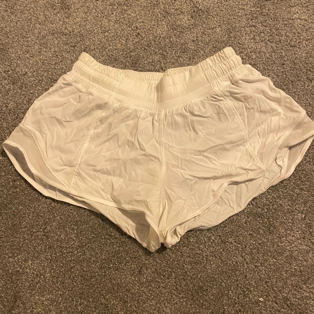 Lululemon Hotty Hot Low Rise Shorts 2.5” White